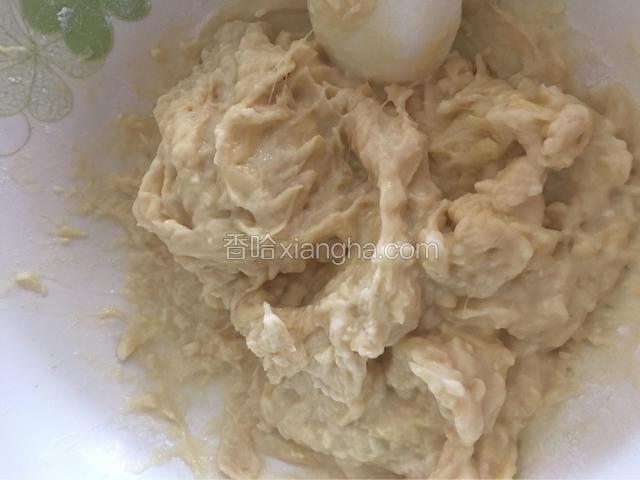 榴莲肉捣碎（不喜欢榴莲的朋友可以换成芒果，也非常好味道）