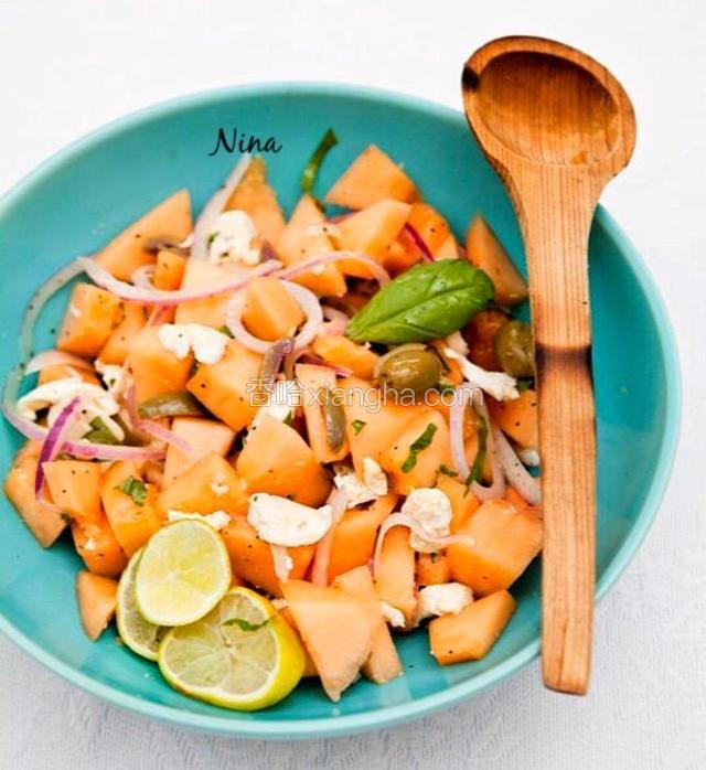 尽情享受吧。
Bon appetite.