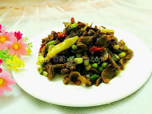 蒜苔炒鸡肾