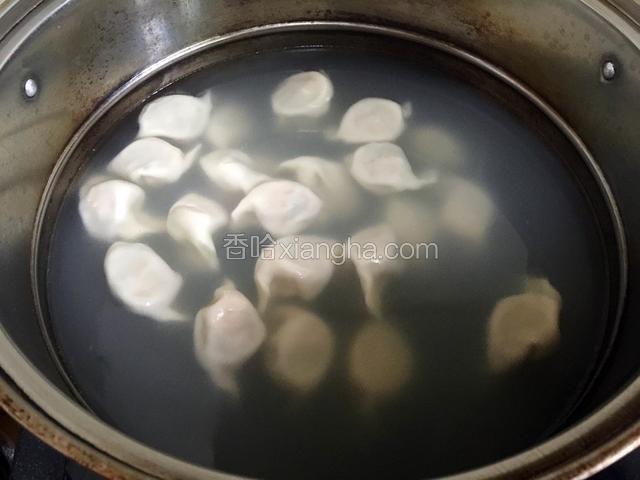 煮饺子，香味已经出来啦