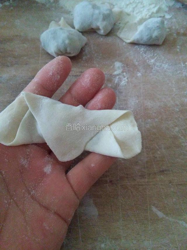 像我这样，混沌皮把馅子包起来。