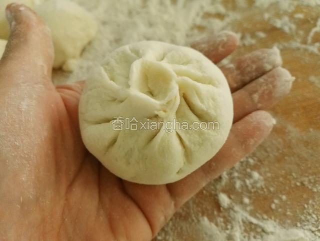 这样一个小包子就好了，依次做好剩下的