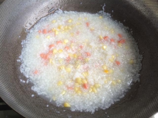 小火熬粥！