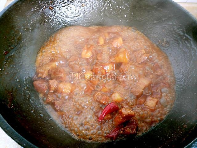 五花肉九成熟时