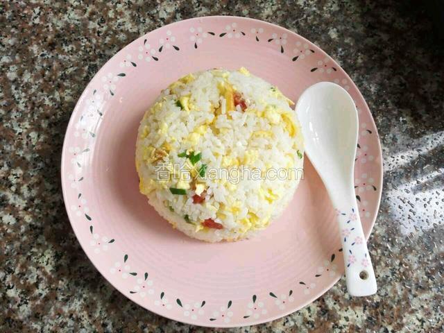 广式香肠蛋炒饭