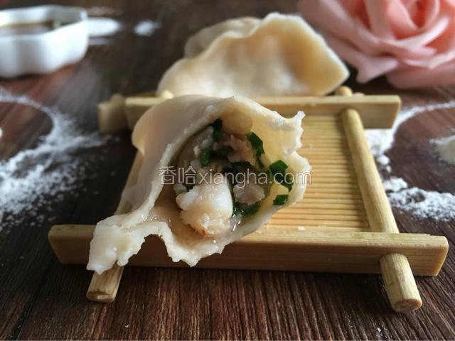 每一个都有大虾仁哦。
快来品尝吧