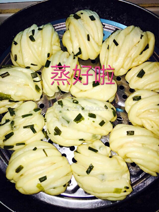 冷水上锅蒸20分钟关火，4分钟后再开锅，避免缩回去