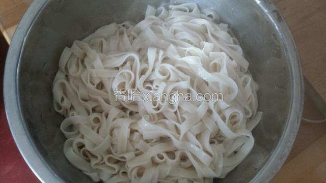 面条或者切面 煮熟过水