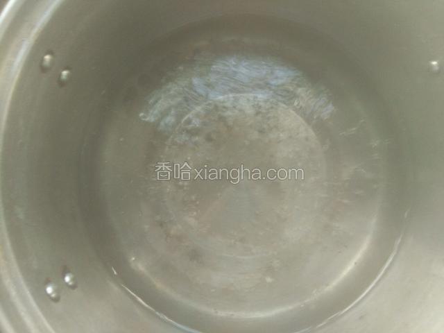 倒入凉粉搅拌后小火煮3分钟左右