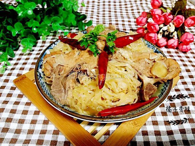 猪脊骨炖酸菜