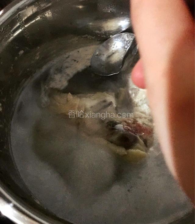 水烧开后撇去浮末