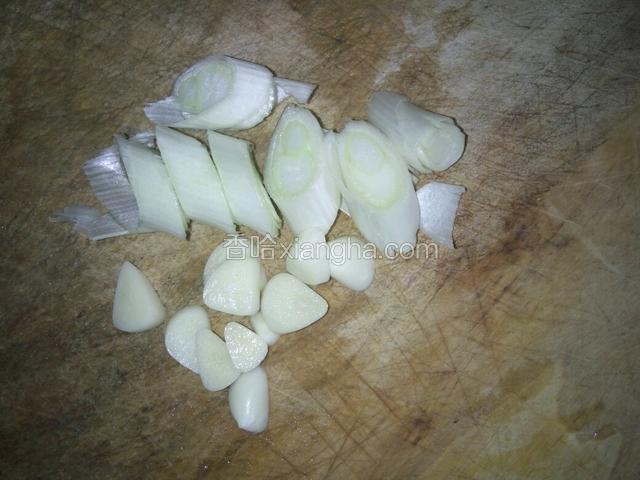 葱蒜切片，