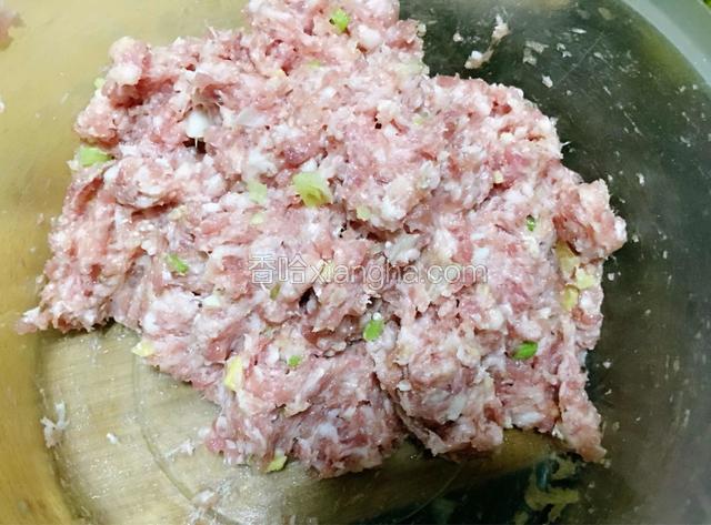 顺着一个方向搅拌均匀