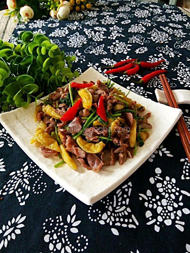 野山椒炒鸡胗