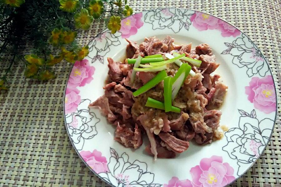 凉拌拆骨肉