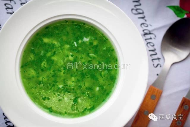 然后
清爽可口的青菜豆腐汤就出锅啦！