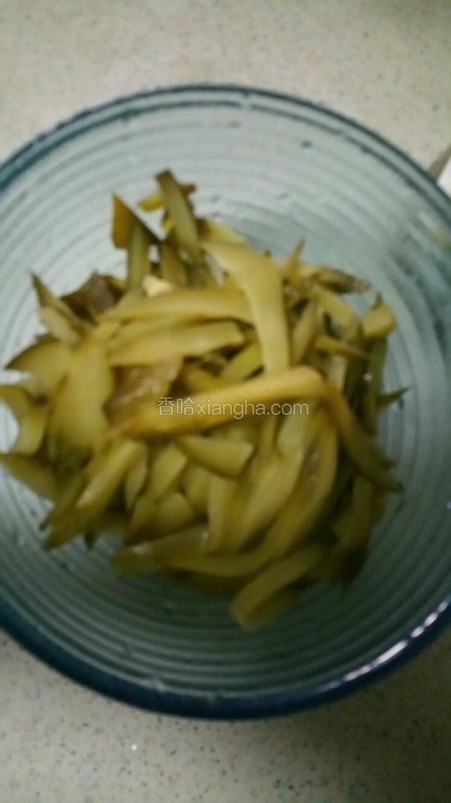 酸黄瓜切粗条