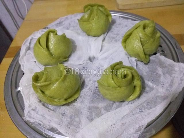 晚上光线不太好 不过也很漂亮啊