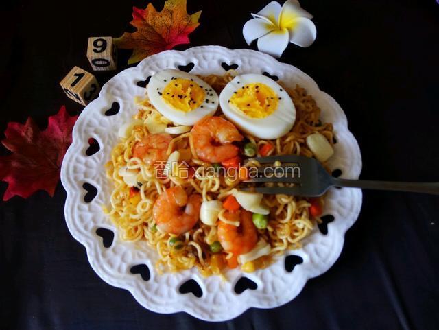 虾仁什锦炒面