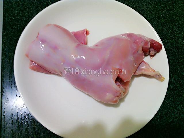准备冰鲜兔子肉半只，