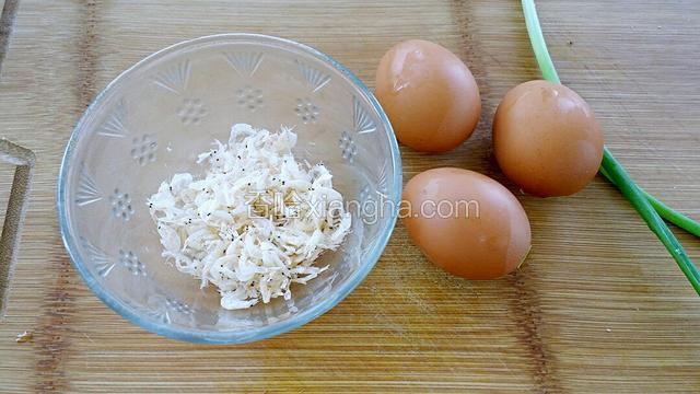 准备好所需食材。