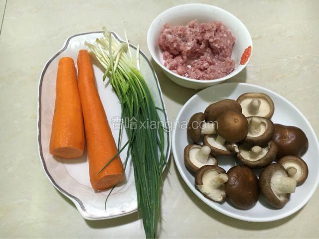 准备好所需食材洗净沥干水分。