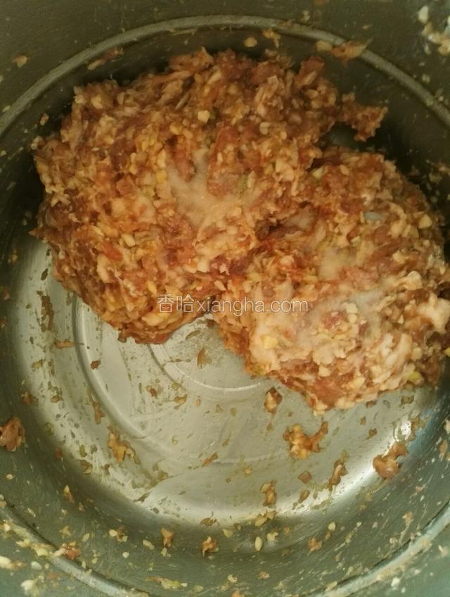 最后加盐，鸡精调味即可