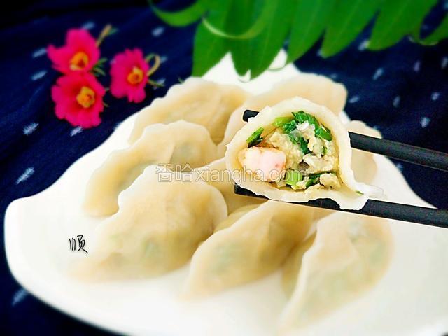 鸡蛋韭菜虾仁饺子