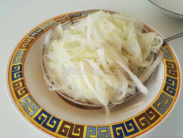 捞起沥干水份