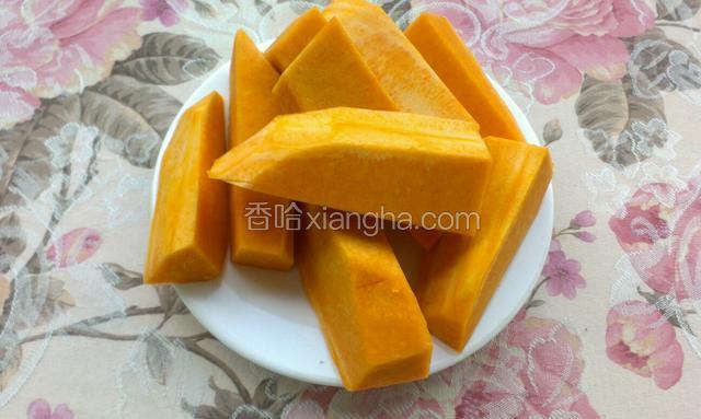 南瓜去皮切小块