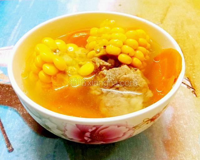 筒子骨玉米萝卜汤