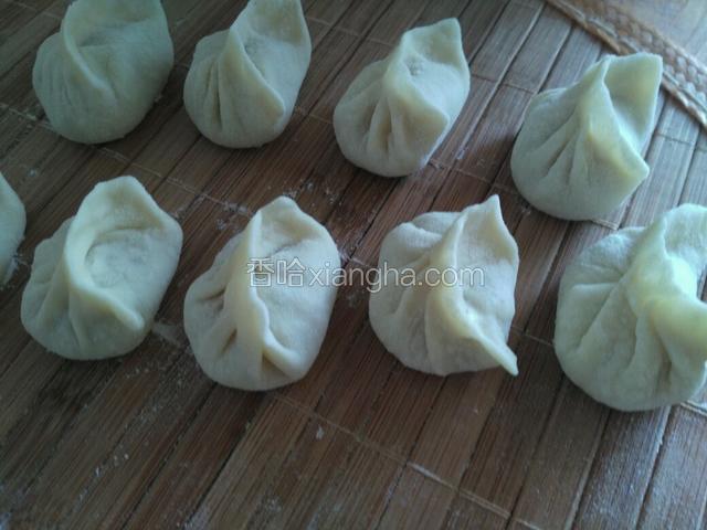 饺子包好啦。