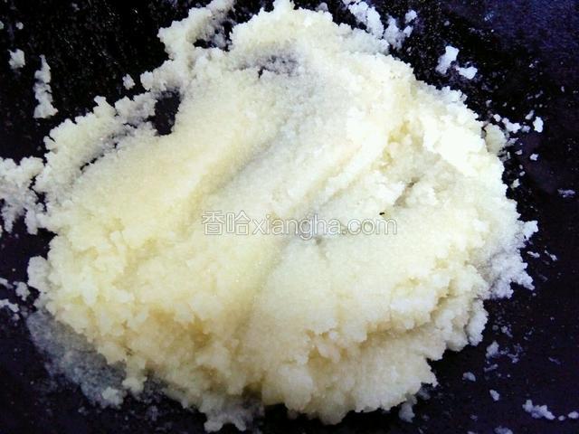 把盐炒一下炒到发黄