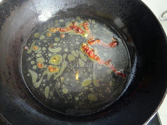 加入一大碗水烧开