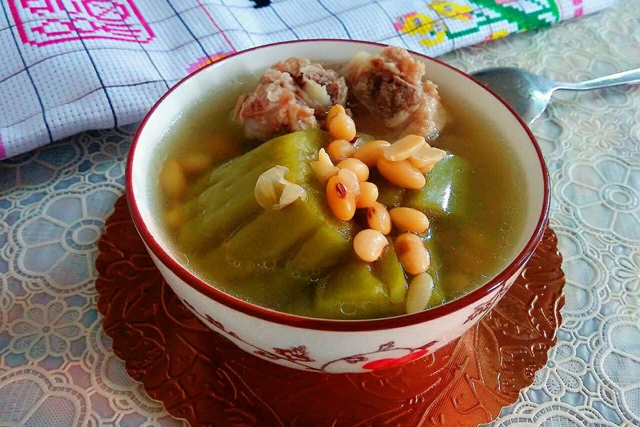 苦瓜排骨汤