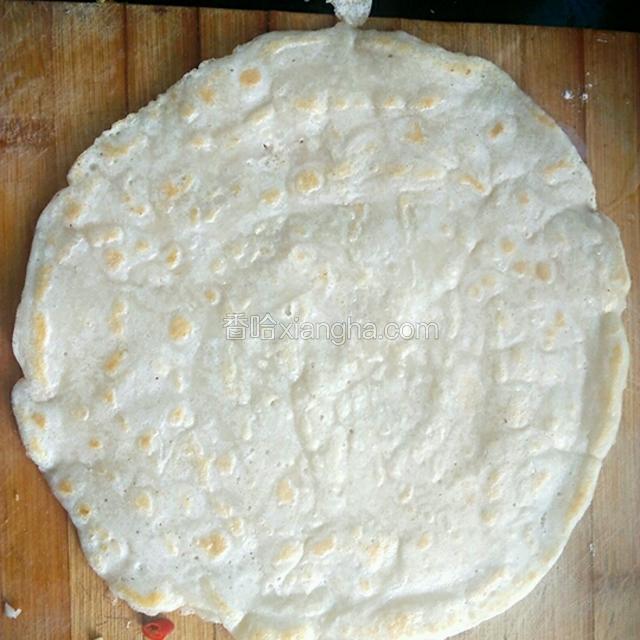 烙出来的饼，我用的面量是烙两张饼的