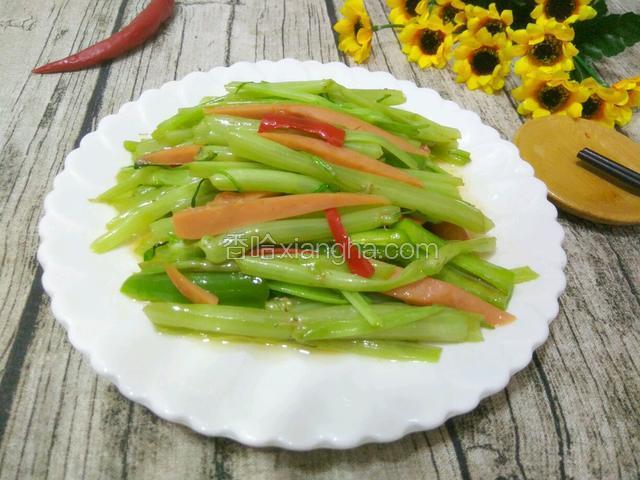 双椒空心菜杆炒火腿