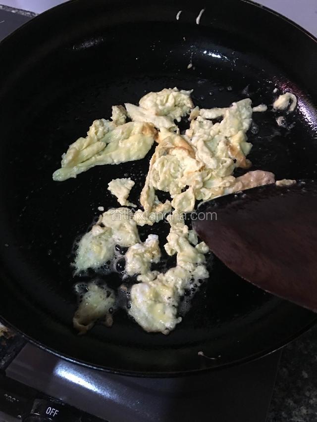 下油锅轻轻炒一下