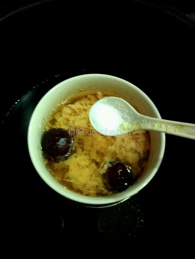 时间到，开锅再加入适量盐即可食用