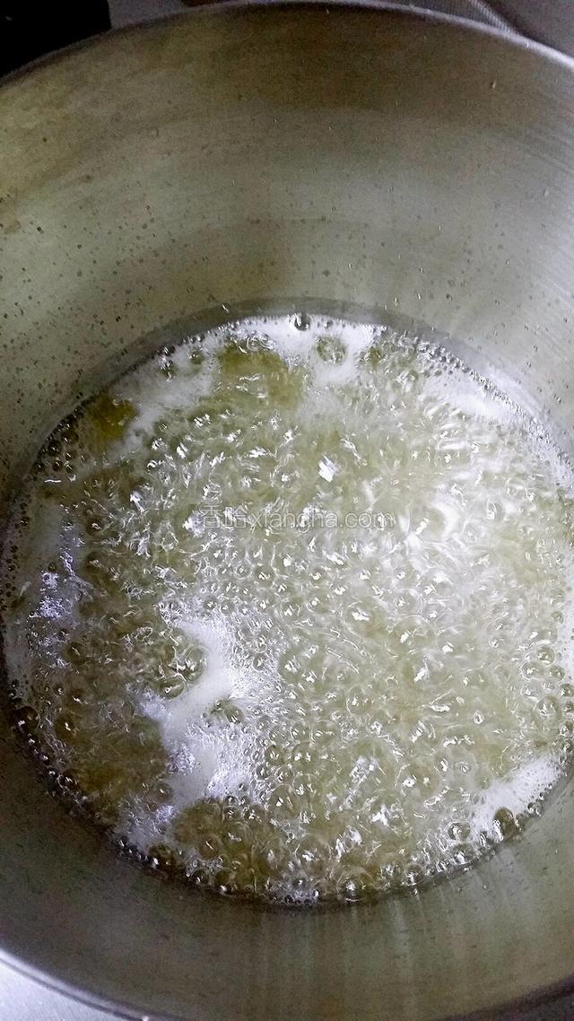 煮至糖水再次煮开。