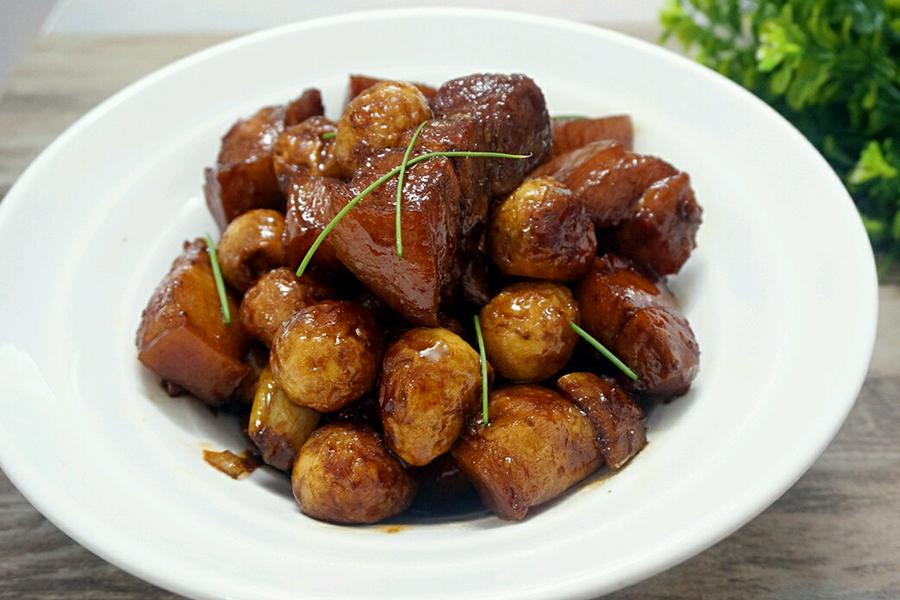 虎皮鹌鹑蛋烧肉