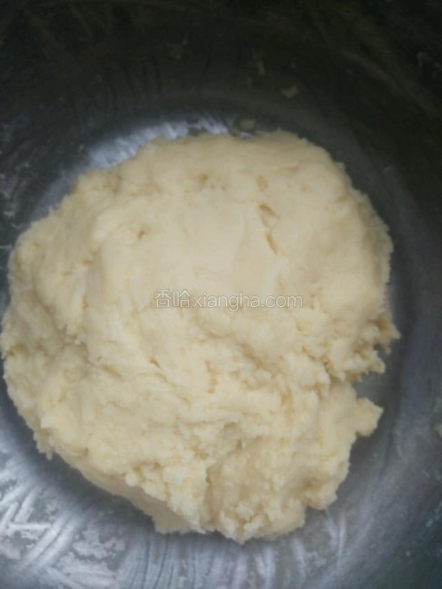 搅拌均匀盖上保鲜膜放冰箱冷藏半小时。