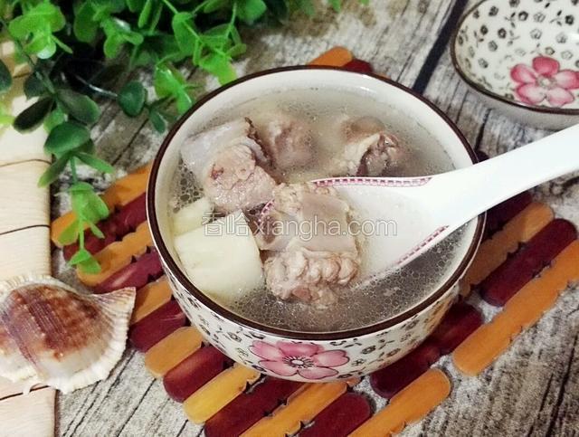 炖好后调入适量盐和味精即可