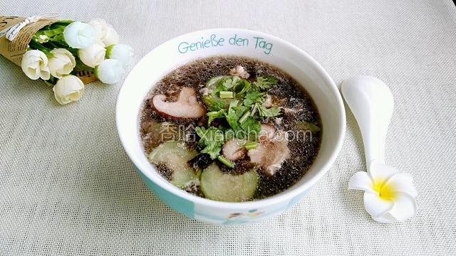 丝瓜紫菜香菇蛋汤