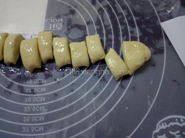 切成如图大小适中的样子