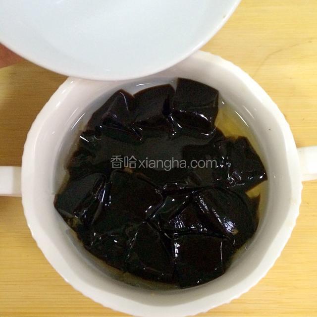 加入适量的纯净水。