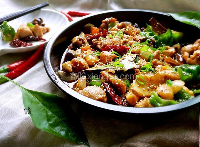 香辣鸡煲