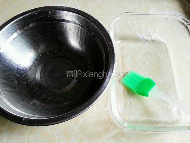 模具刷一层油