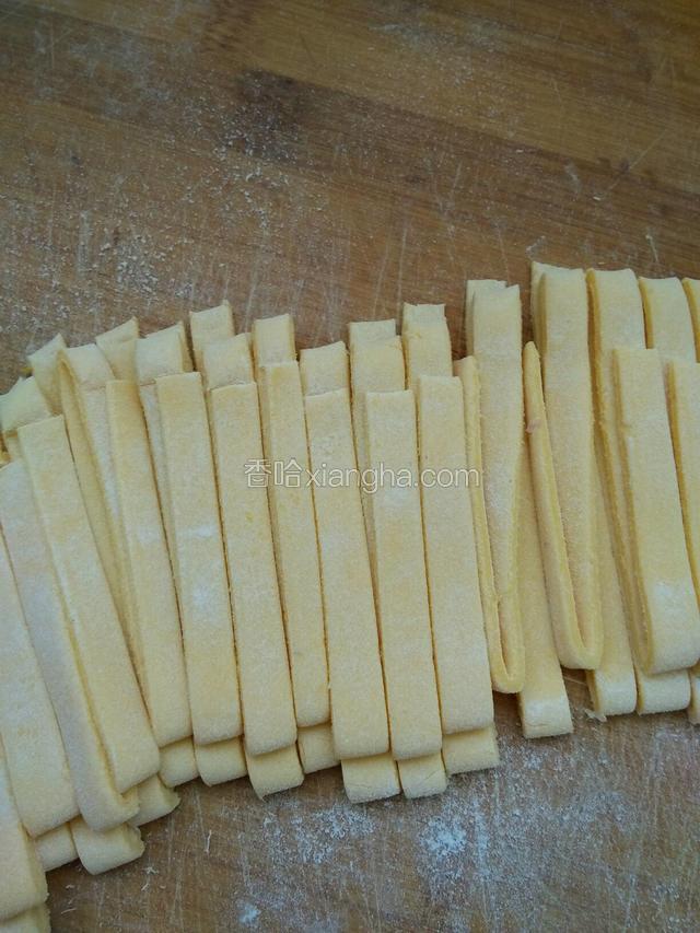 用快刀切成条