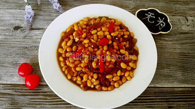 黄豆芽炒肉皮